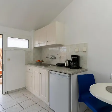 Hotel apartamentowy Alex *